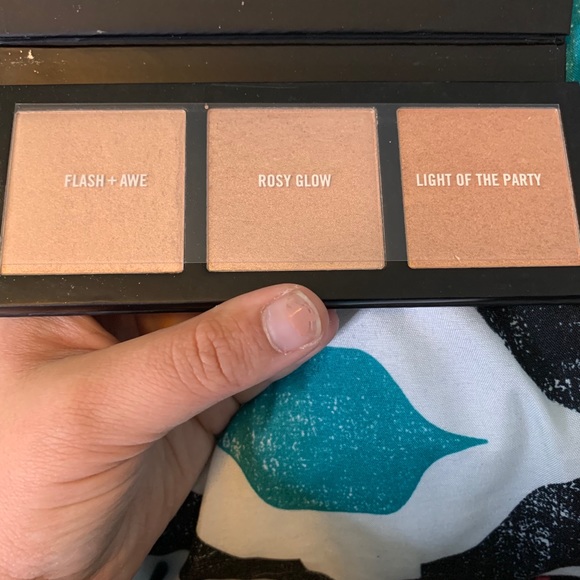 Mac - Hyper Real Glow highlighter - Picture 2 of 2